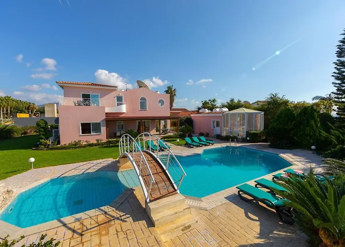 Villa Coral Bay View, Walking Distance To The Beach!