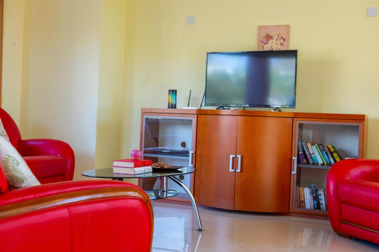 Βίλα Coral Bay View, Walking Distance To The Beach!