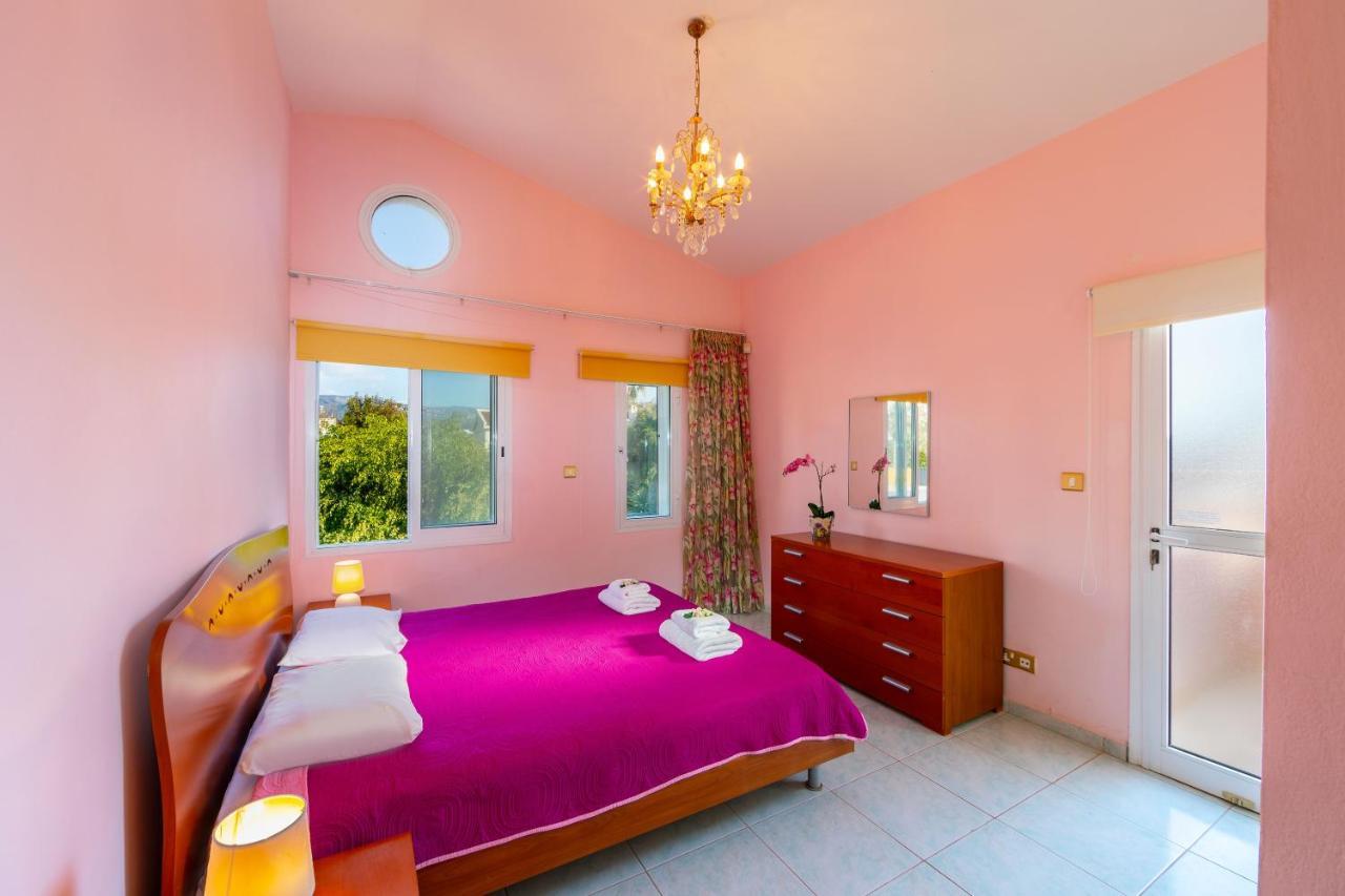 Coral Bay View, Walking Distance To The Beach! Πέγεια